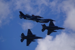 AGG F-2 2機編隊×2